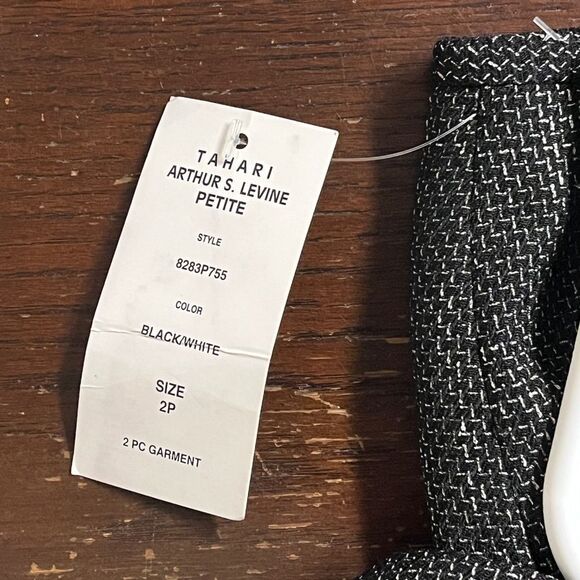 NWT TAHARI Black Blazer Jacket Skirt Suit Size 2P - Picture 13 of 13